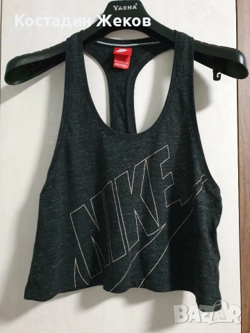 Оригинален дамски къс спортен потник Nike Gym Vintage Crop Tank. Като нов., снимка 2 - Корсети, бюстиета, топове - 54963186