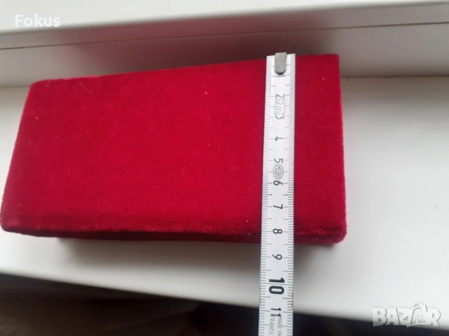 Луксозна подаръчна кутия червено кадифе - като нова, снимка 6 - Антикварни и старинни предмети - 53964917