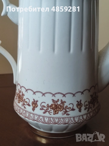 Порцеланов чайник, снимка 2 - Аксесоари за кухня - 55289837