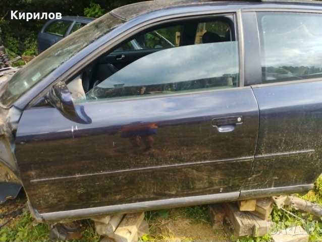 Предна лява врата Ауди A3 8L Audi A3 8L  3 врати тъмно син цвят