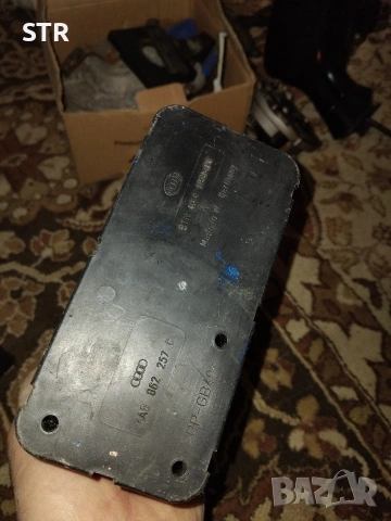 Audi 80 B4 вакуум помпи за централно заключване