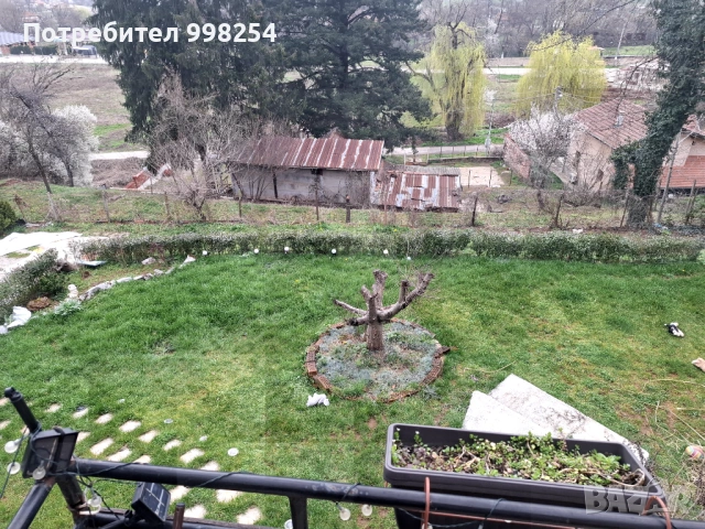 Продавам вила