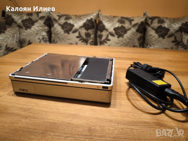 Миникомпютър Asus Nova PX20