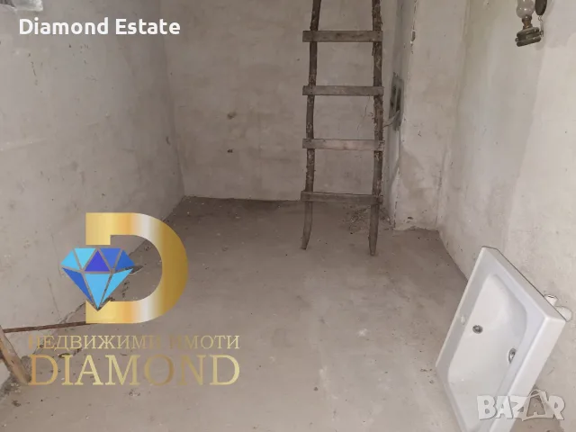 Едноетажна къща в село Средно градище, общ. Чирпан, снимка 8 - Къщи - 55585938