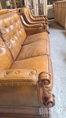 Елегантна Кожена Холова Гарнитура „Vintage Chesterfield“ – Комплект 3+1+1, снимка 8 - Дивани и мека мебел - 54205161