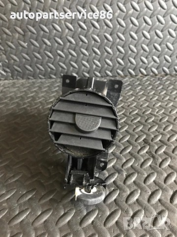 Преден десен въздуховод (вентил) за Land Rover Discovery IV 3.0 TDI (2011) AH22-01454-A