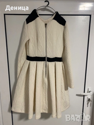 Елегантна плътна Бяла рокля М размер