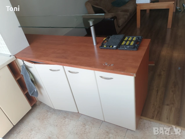 кухня секция тв шкаф в един цвят , снимка 5 - Кухни - 55073530
