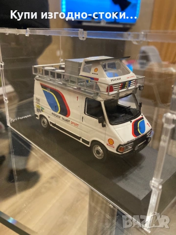 Умален модел на бус с прозрачен кейс, снимка 4 - Колекции - 54262737