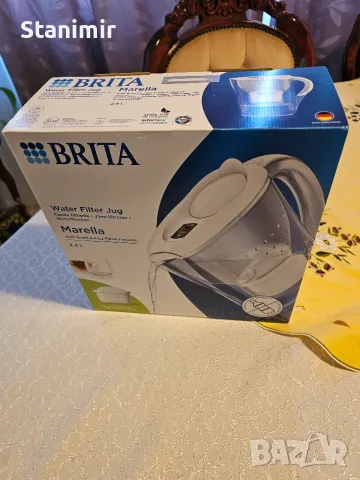 BRITA Marella 2.4 л филтрираща кана за вода с филтър MAXTRA PRO