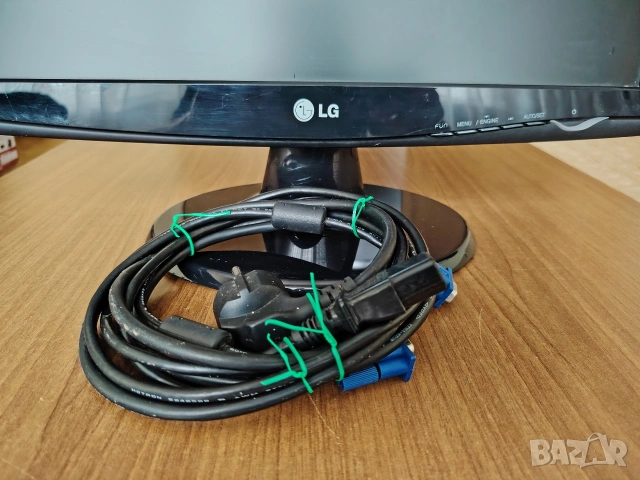 Надежден 19" монитор LG FLATRON W1943SS – Идеален за офис и раб, снимка 9 - Монитори - 54907294