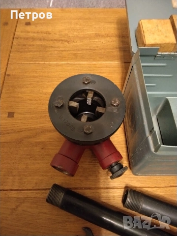 Продавам резбонарезна глава за тръбна резба от1/2" до1 1/4", производство на завод ЗИНО -Казанлък, снимка 5 - Други инструменти - 54684948