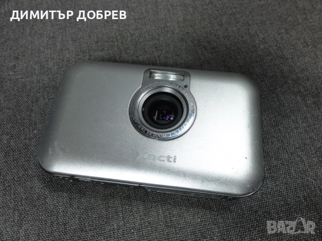 ЦИФРОВ ФОТОАПАРАТ SANYO XACTI VPC-E6EX 6MP CCD DIGITAL CAMERA Y2K RETRO DIGICAM, снимка 5 - Фотоапарати - 54712408