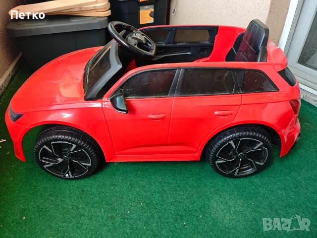 Акумулаторна кола Audi RS6 с 4 допълнителни акумулатора, снимка 8 - Електрически играчки - 55603238