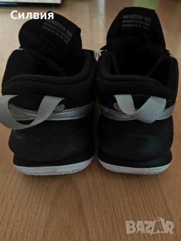 Маратонки Nike Hustle, рамер 38 (24см), снимка 3 - Маратонки - 54353102