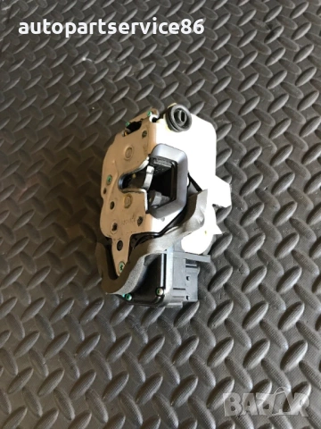 Механизъм за заключване на задна дясна врата заOpel Insignia (2009-2014) 13503788