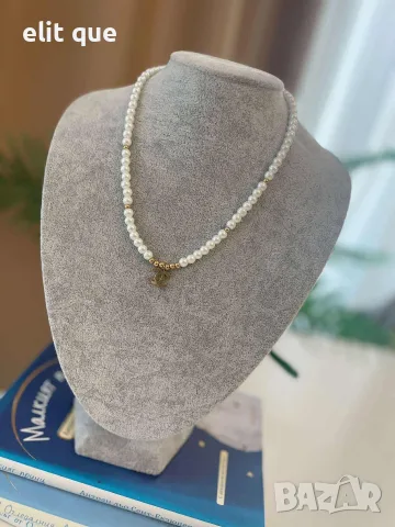 дамско колие с перли и висулка на chanel , снимка 2 - Колиета, медальони, синджири - 55647091