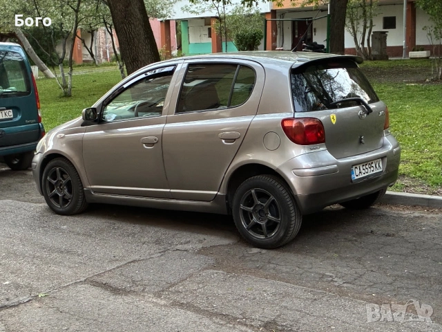 Тойота ярис 1.8  2005г, снимка 2 - Автомобили и джипове - 54365946
