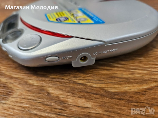 Дискмен Sony Walkman D-NE511 + Оригинално зарядно – Японски звук без компромиси, снимка 14 - MP3 и MP4 плеъри - 54752060