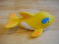 РЕТРО ГУМЕНА ИГРАЧКА 17 см ДЕЛФИН СВИРЕЩА, снимка 1