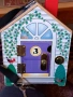 Melissa and Doug - Дървена къщичка със звънец на вратите, снимка 3