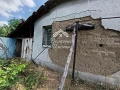 Ъглов парцел с къща в близост до стадиона, снимка 6