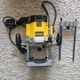 Dewalt DW625E 2 kW оберфреза, снимка 2