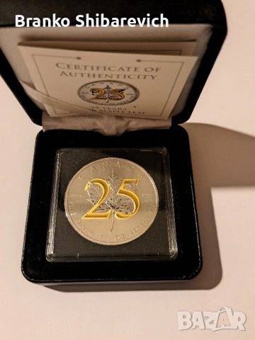 Красива сребърна монета Maple 🍁 2013 със златна апликация