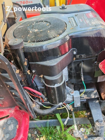 Двигател Briggs & Stratton 13 HP I/C Quiet Plus (за тракторна косачка) – Тест на място!, снимка 2 - Градинска техника - 54568281