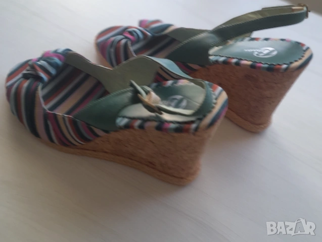 сандали на платформа 