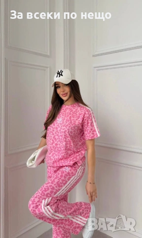 Adidas Дамски Спортен Комплект Тениска И Долнище🔝Дамски Спортен Екип Адидас Код A1171, снимка 4 - Спортни екипи - 54361753