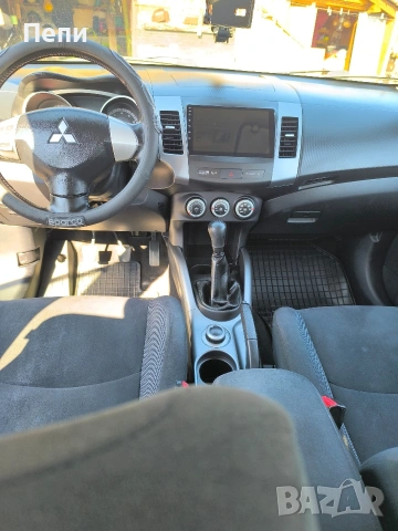Mitsubishi Outlander 2. 4 4x4, снимка 8 - Автомобили и джипове - 54891516