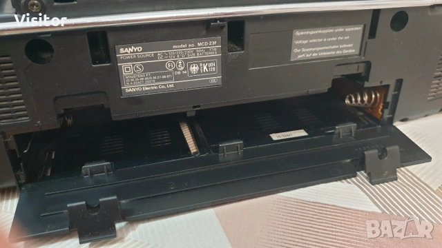 Преносим радиокасетофон SANYO, снимка 7 - Радиокасетофони, транзистори - 54778060