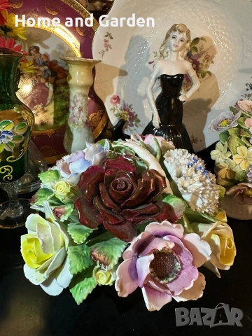 Royal Doulton England 1966 цветна кошница порцелан Bone China