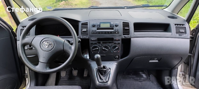 Toyota Corolla verso D4D , снимка 9 - Автомобили и джипове - 54314006