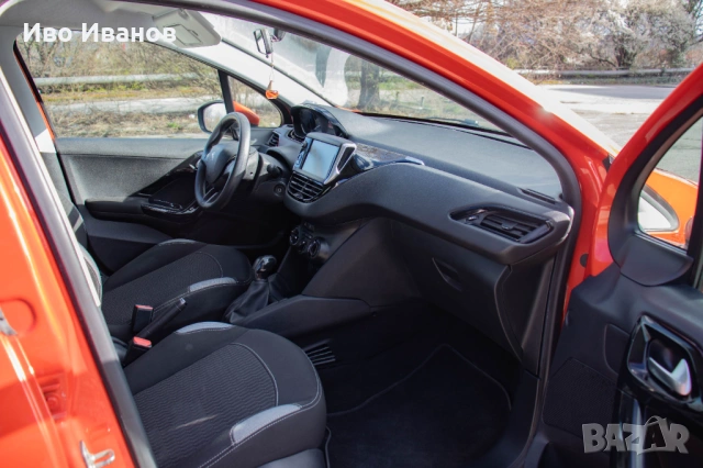 Peugeot 208 1.6 HDI, снимка 10 - Автомобили и джипове - 54932791