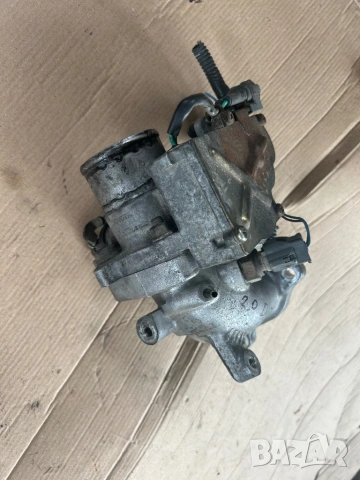 дросел клапа Toyota RAV4 d4d 2007г 89672-21020
