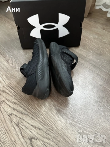 Детски маратонки under armour, снимка 5 - Детски маратонки - 55536556