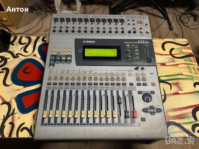 Yamaha 01V дигитален / цифров аудио миксер / Digital Mixer, снимка 7 - Ресийвъри, усилватели, смесителни пултове - 54557093