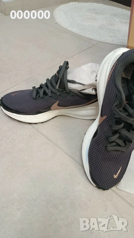 Маратонки NIKE