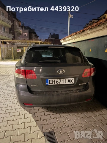 Продавам Toyota Avensis 2011г 2 D4D 126кс В отлично състояние с 4 чисто нови дюзи , снимка 3 - Автомобили и джипове - 54028272