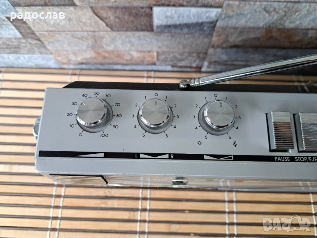 Grundig RR 345, снимка 6 - Радиокасетофони, транзистори - 54366362