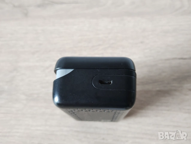 JBL Endurance Peak зарядна кутия, снимка 4 - Безжични слушалки - 54637576