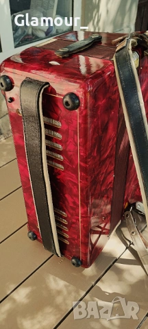 Акордеон, снимка 3 - Акордеони - 54328282