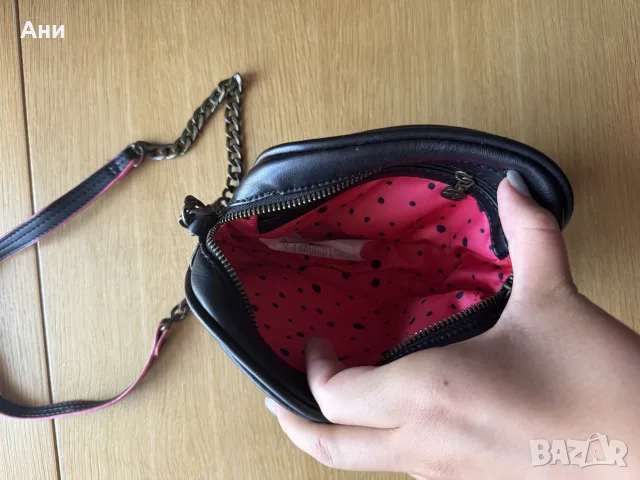 Черна дамска чанта Desigual с бродерия – през рамо, снимка 3 - Чанти - 55354136