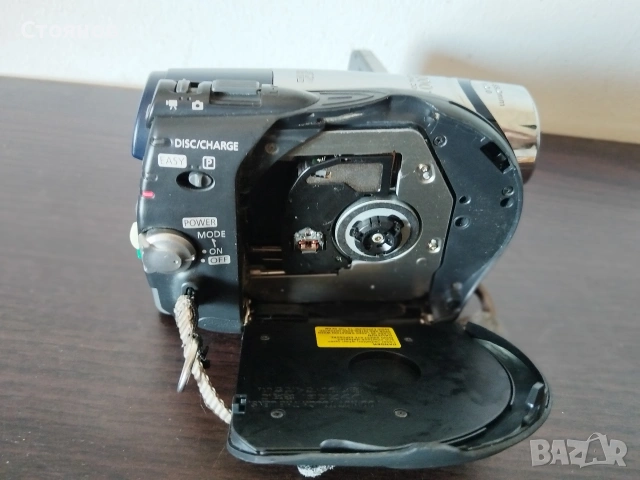 Цифровата видеокамера Canon DC310E Japan, снимка 8 - Камери - 54541638