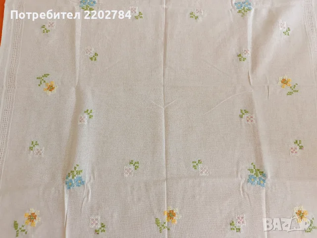 Битови, бродирани карета за маса, снимка 6 - Покривки за маси - 55639477