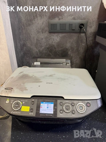 Цветен принтер Epson Stylus Photo RX610 , снимка 3 - Принтери, копири, скенери - 55148704