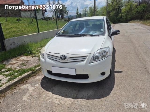Продавам: Toyota Auris – Закупена от Тойота България (Реални километри), снимка 4 - Автомобили и джипове - 54727530