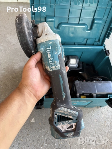 Makita DGA 511 2х5Ah безчетков ъглошлайф, снимка 2 - Ъглошлайфи - 55263376